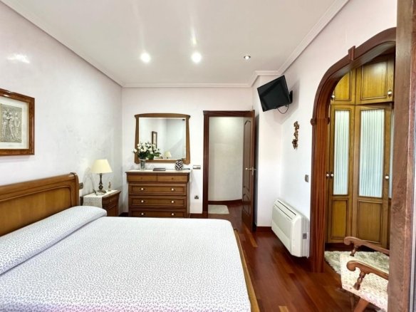 4 Bedroom 3 Bathroom Town House in Torrevieja - Caza De Casa