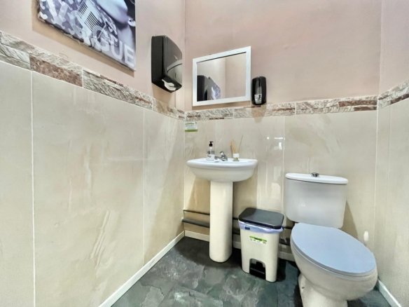 Commercial in Orihuela Costa - Caza De Casa