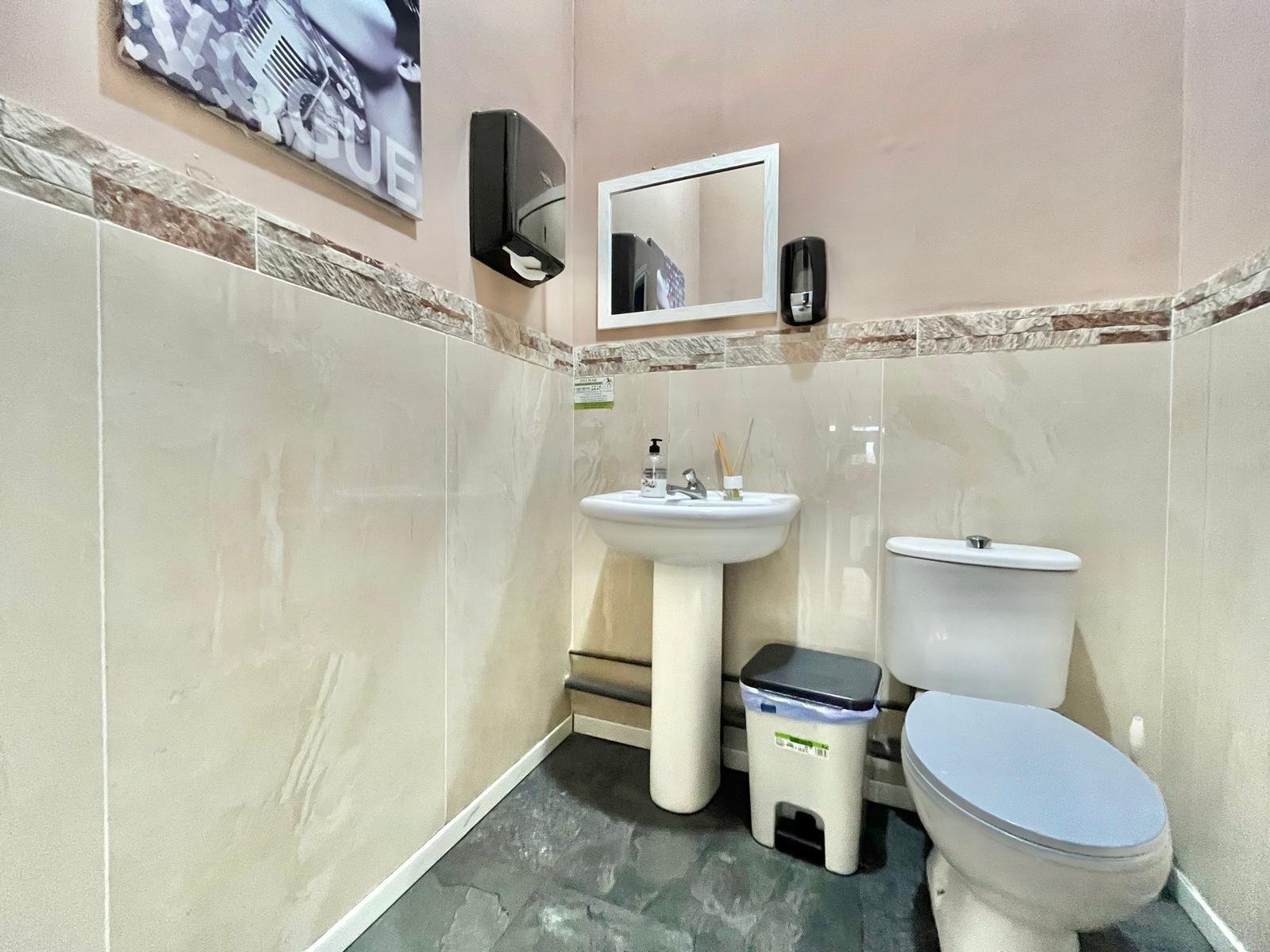 Commercial in Orihuela Costa - Caza De Casa