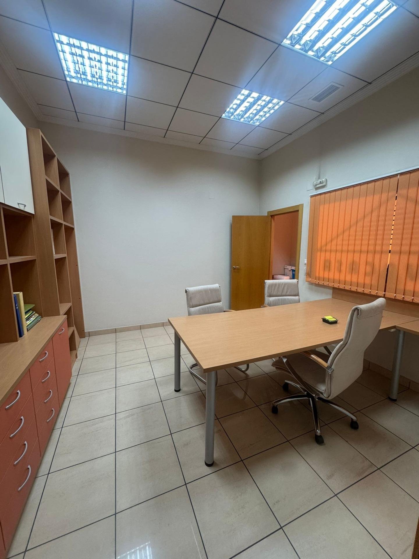 1 Bath Commercial in Bigastro - Caza De Casa