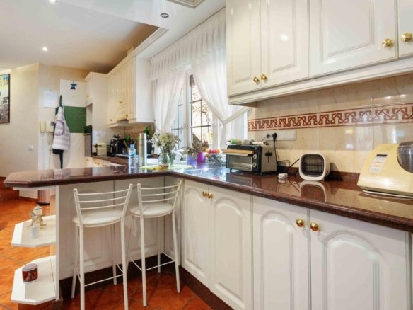 3 Bedroom 4 Bathroom Villa in Cabo Roig - Caza De Casa