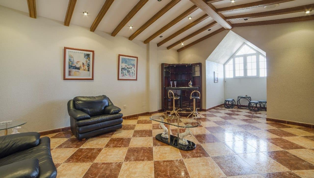 5 Bedroom 5 Bathroom Town House in Los Alcazares - Caza De Casa