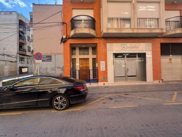 1 Bath Commercial in Bigastro - Caza De Casa