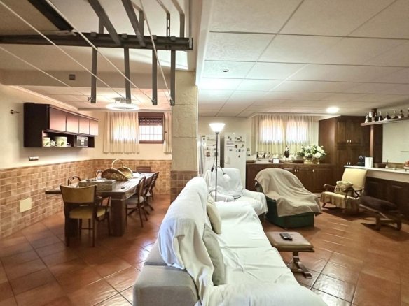 4 Bedroom 3 Bathroom Town House in Torrevieja - Caza De Casa