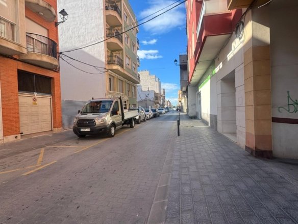 1 Bath Commercial in Bigastro - Caza De Casa