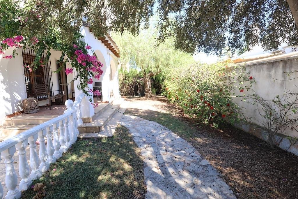 4 Bedroom 2 Bathroom Villa in Orihuela Costa - Caza De Casa