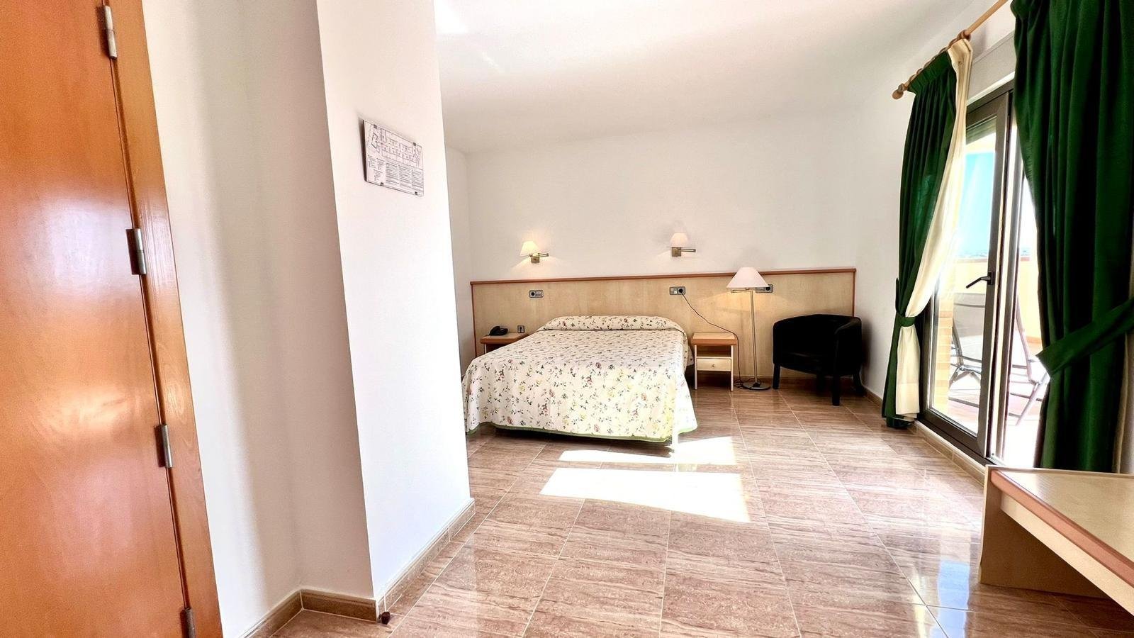 33 Bed Commercial in Los Montesinos - Caza De Casa
