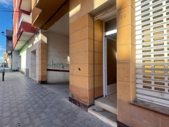 1 Bath Commercial in Bigastro - Caza De Casa