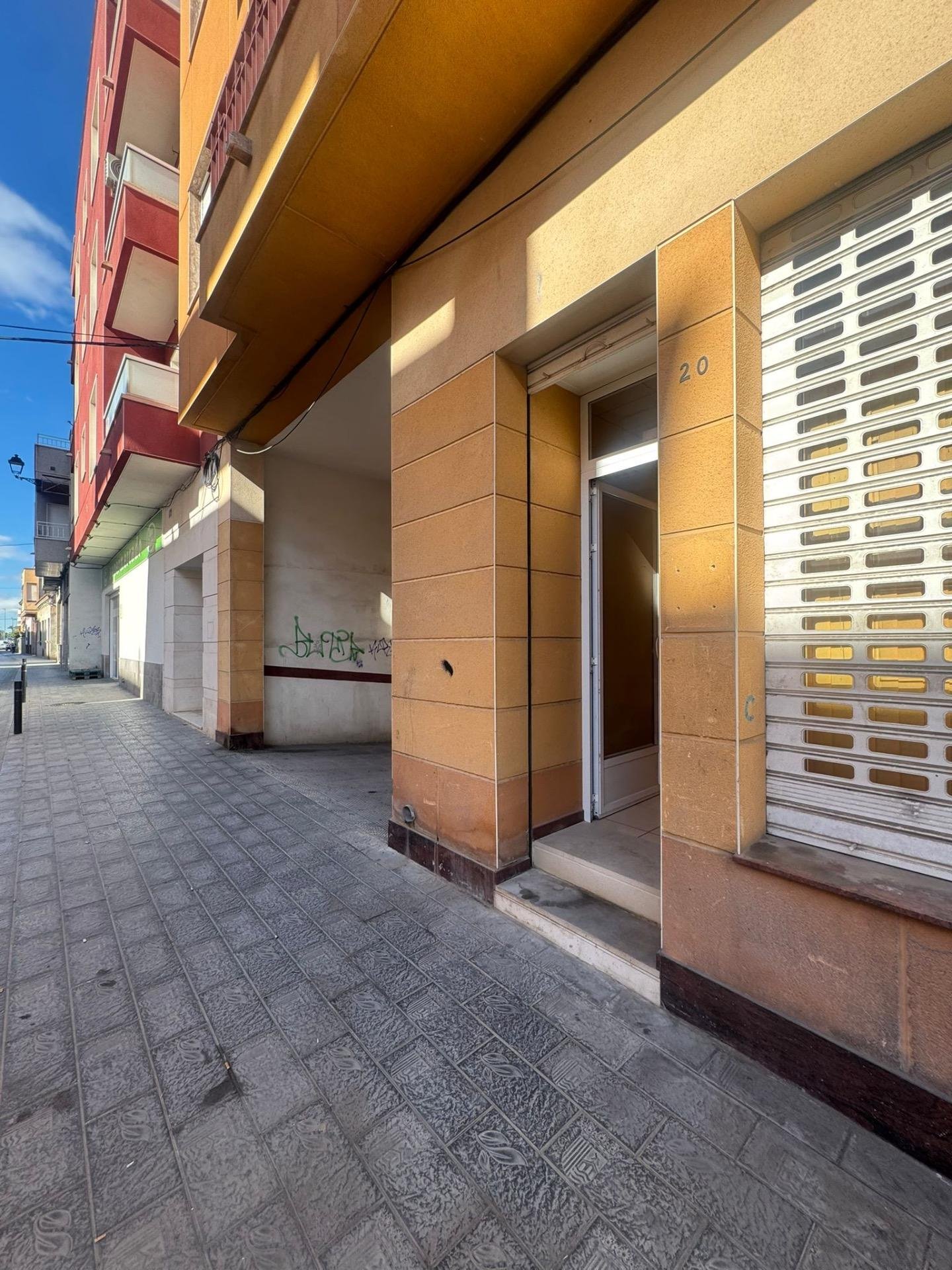 1 Bath Commercial in Bigastro - Caza De Casa