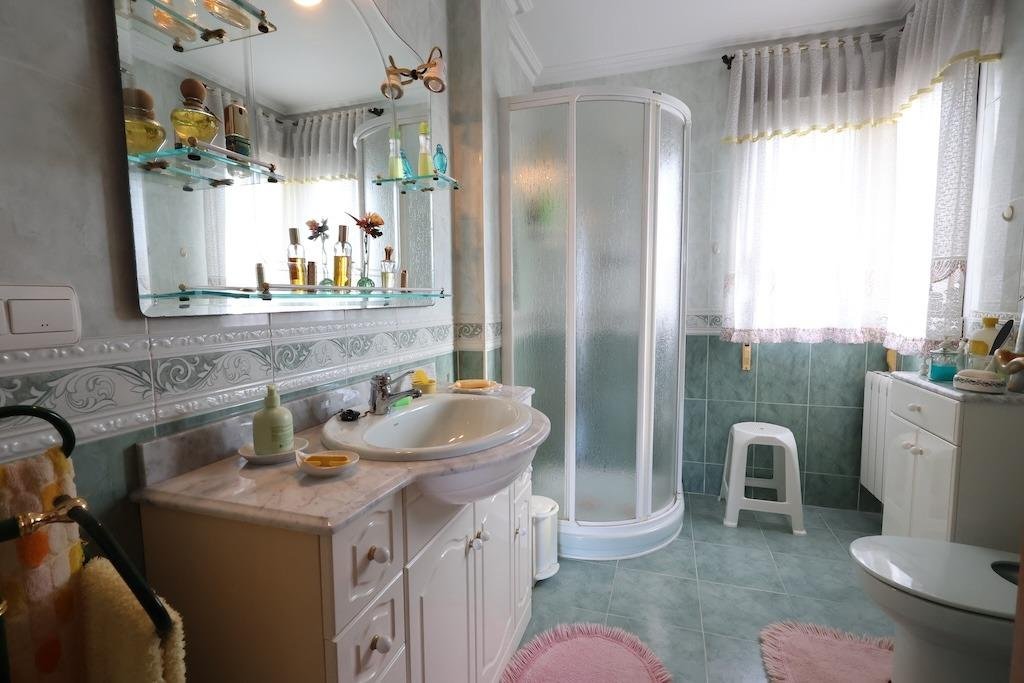 5 Bedroom 4 Bathroom Villa in Orihuela Costa - Caza De Casa