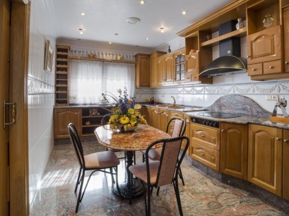 5 Bedroom 5 Bathroom Town House in Los Alcazares - Caza De Casa