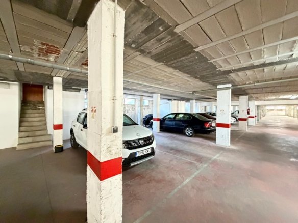 Commercial in Torrevieja - Caza De Casa