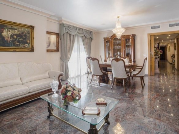 5 Bedroom 5 Bathroom Town House in Los Alcazares - Caza De Casa