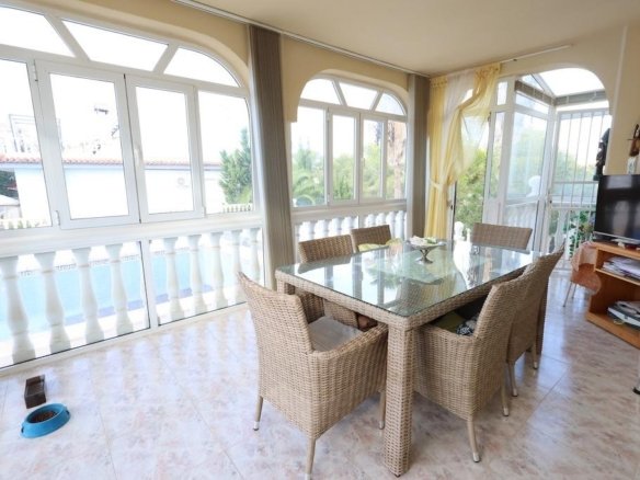 5 Bedroom 4 Bathroom Villa in Orihuela Costa - Caza De Casa