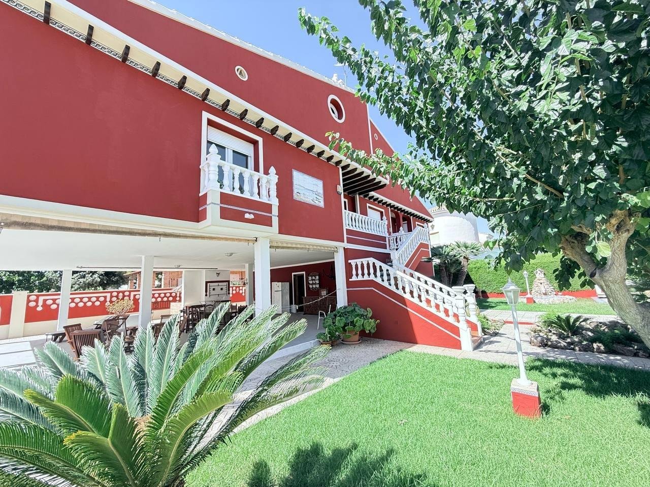 5 Bed 3 Bath Villa in Campoamor - Caza De Casa