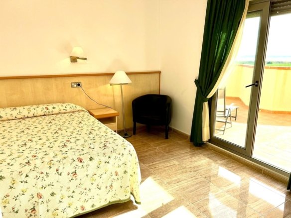 33 Bed Commercial in Los Montesinos - Caza De Casa