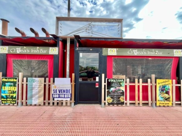 Commercial in Orihuela Costa - Caza De Casa