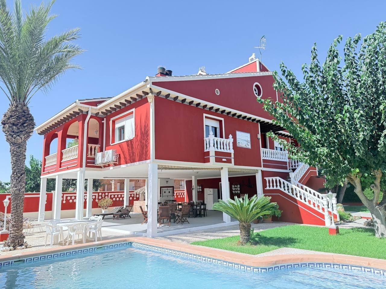 5 Bed 3 Bath Villa in Campoamor - Caza De Casa