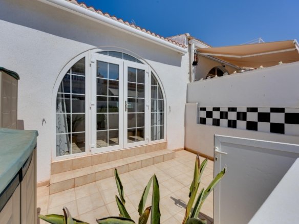 1 Bedroom 1 Bathroom Town House in Torrevieja - Caza De Casa