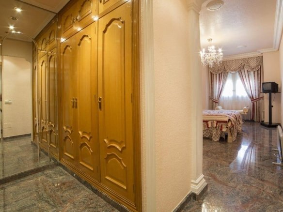 5 Bedroom 5 Bathroom Town House in Los Alcazares - Caza De Casa