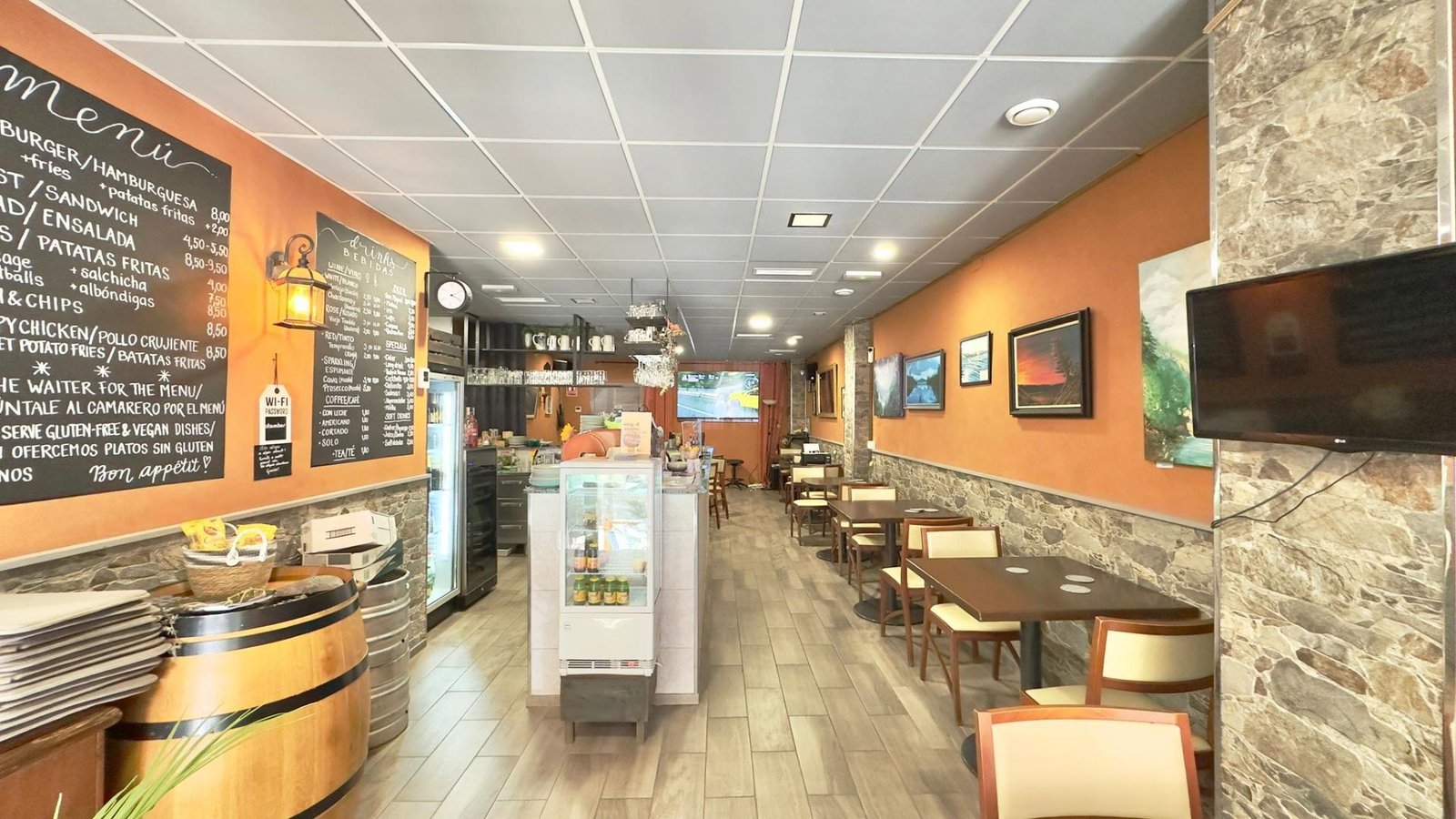 2-2 Commercial in Torrevieja - Caza De Casa