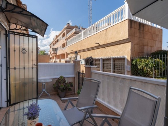 2 Bed 2 Bath Town House in Orihuela Costa - Caza De Casa