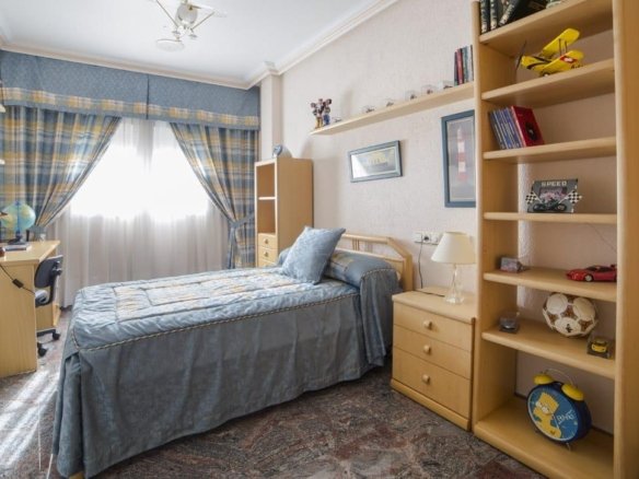 5 Bedroom 5 Bathroom Town House in Los Alcazares - Caza De Casa