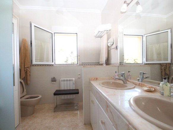 5 Bedroom 5 Bathroom Villa in Orihuela Costa - Caza De Casa