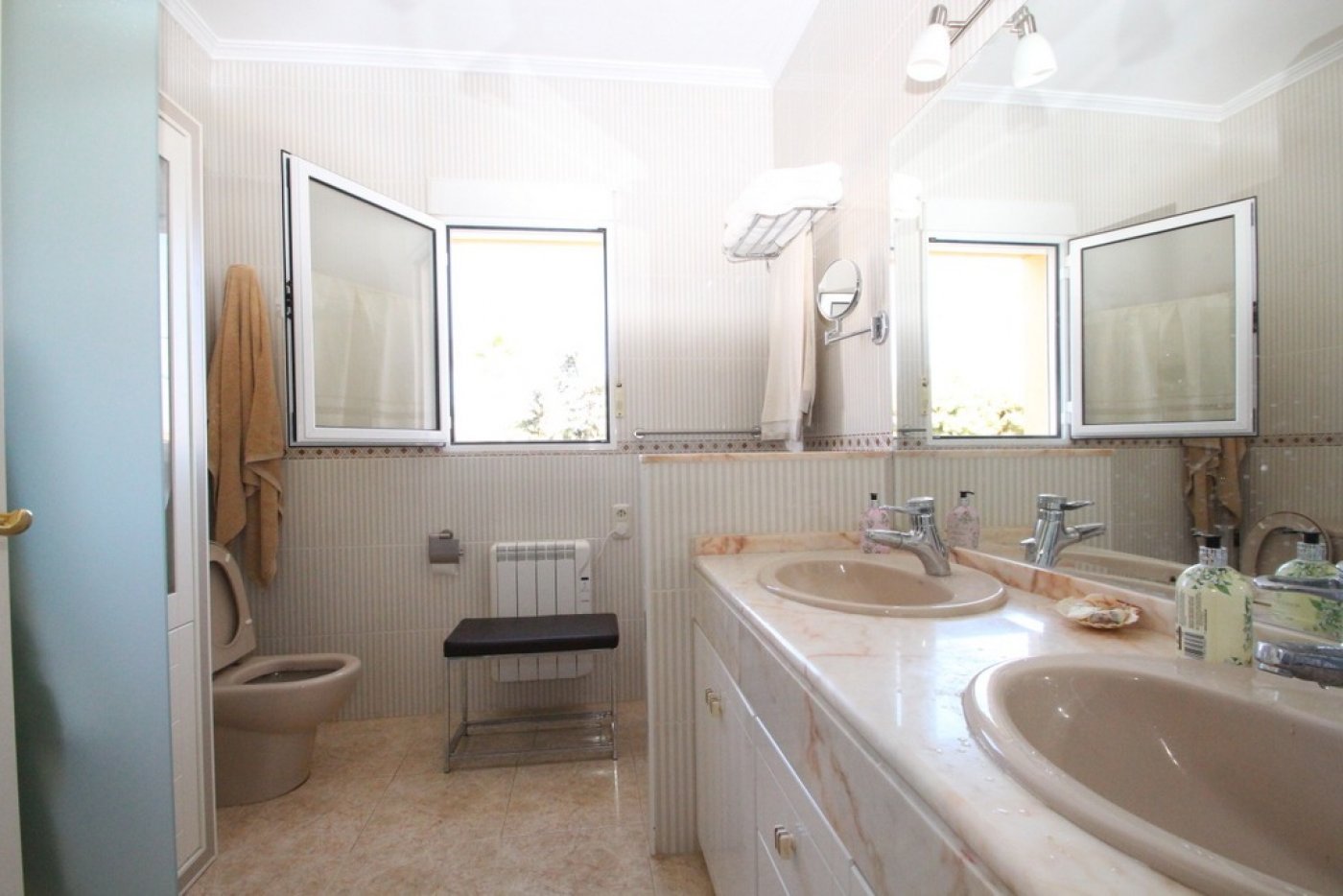 5 Bedroom 5 Bathroom Villa in Orihuela Costa - Caza De Casa