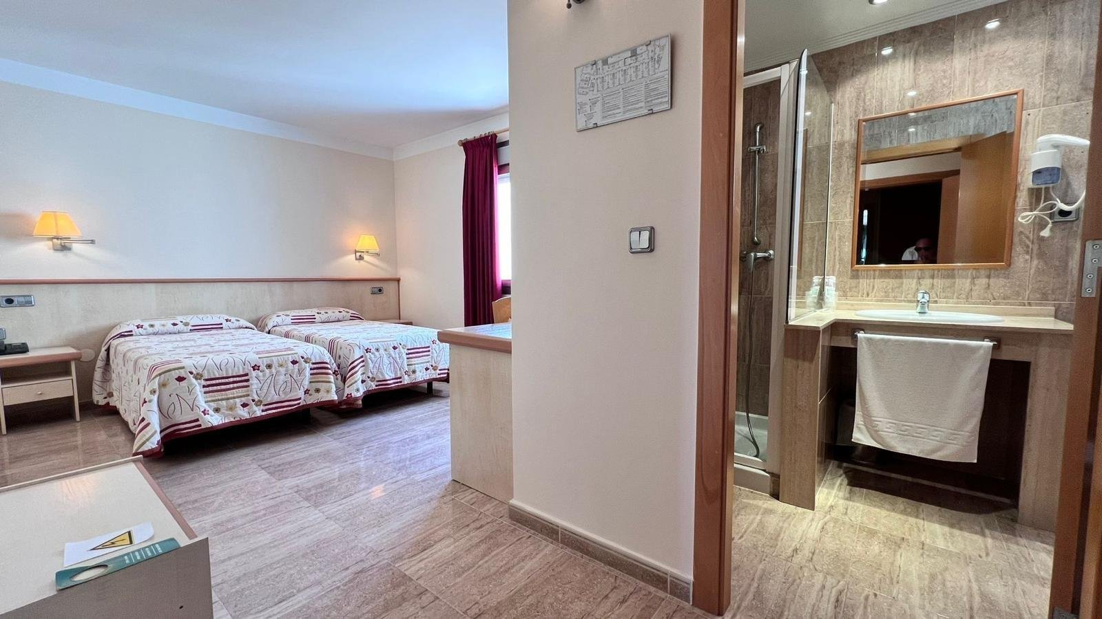 33 Bed Commercial in Los Montesinos - Caza De Casa