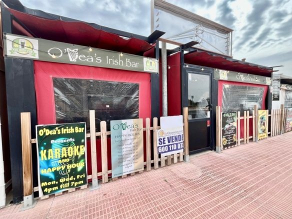 Commercial in Orihuela Costa - Caza De Casa