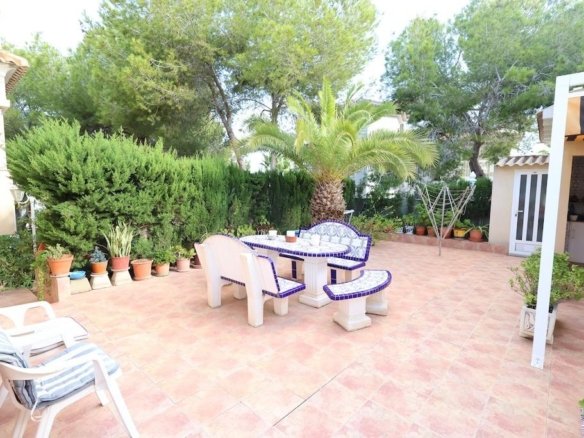 5 Bedroom 4 Bathroom Villa in Orihuela Costa - Caza De Casa