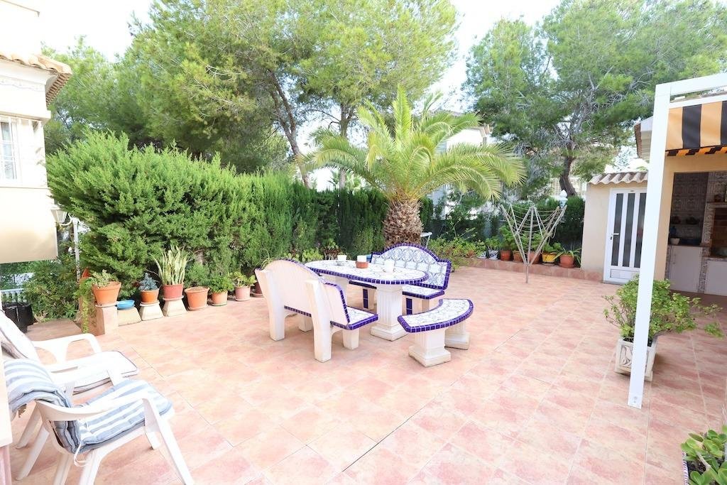5 Bedroom 4 Bathroom Villa in Orihuela Costa - Caza De Casa