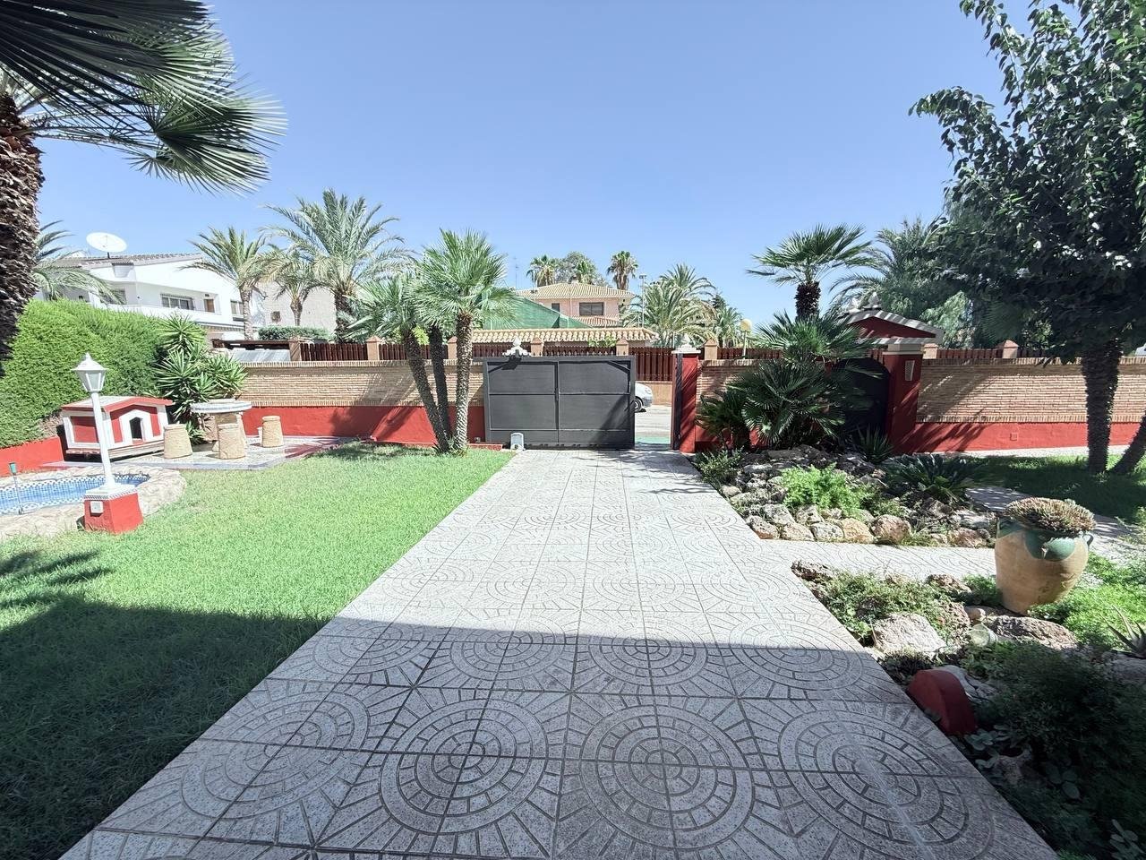 5 Bed 3 Bath Villa in Campoamor - Caza De Casa