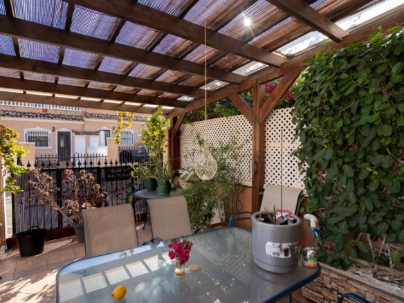 2 Bed 2 Bath Town House in Orihuela Costa - Caza De Casa
