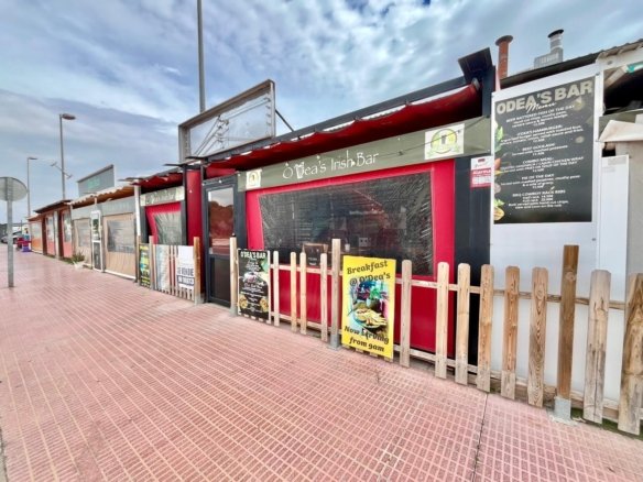 Commercial in Orihuela Costa - Caza De Casa