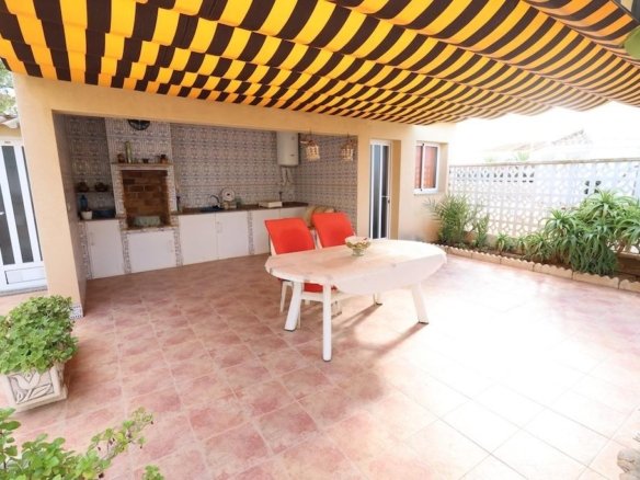 5 Bedroom 4 Bathroom Villa in Orihuela Costa - Caza De Casa