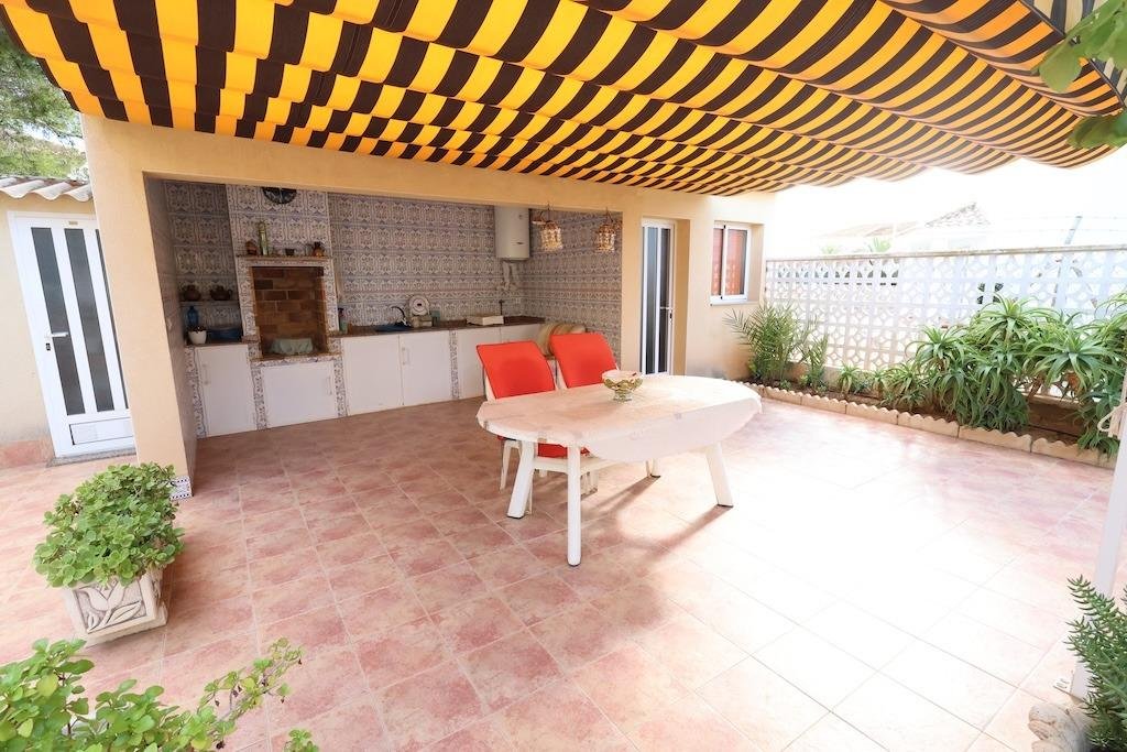 5 Bedroom 4 Bathroom Villa in Orihuela Costa - Caza De Casa