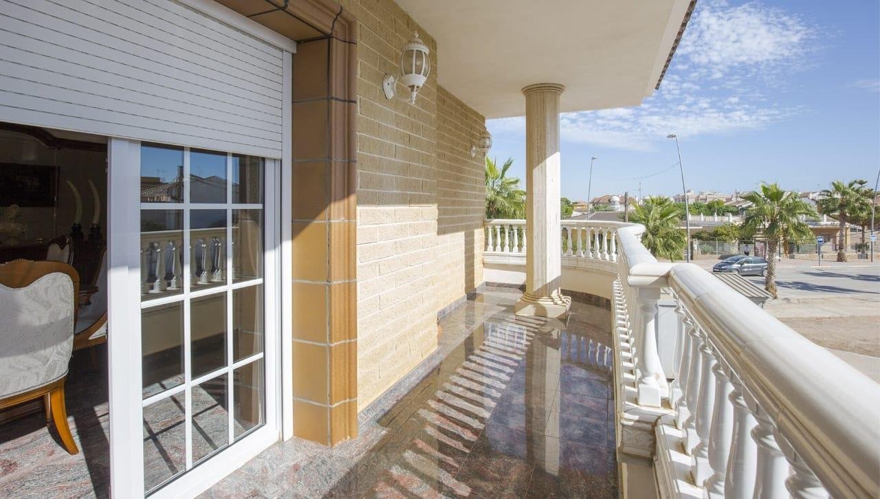5 Bedroom 5 Bathroom Town House in Los Alcazares - Caza De Casa