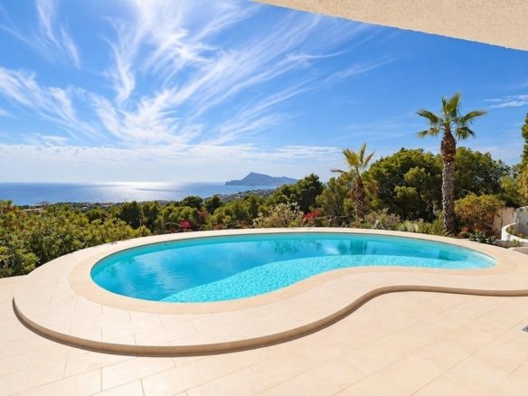 3 Bedroom 3 Bathroom Villa in Altea - Caza De Casa