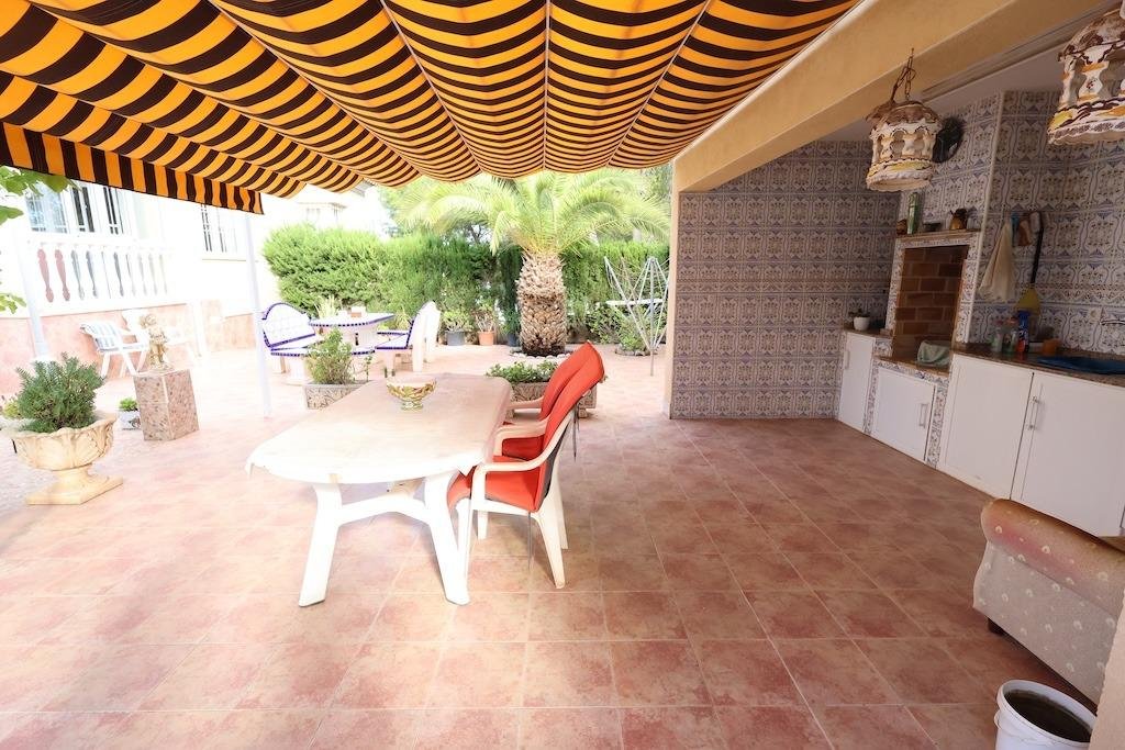 5 Bedroom 4 Bathroom Villa in Orihuela Costa - Caza De Casa