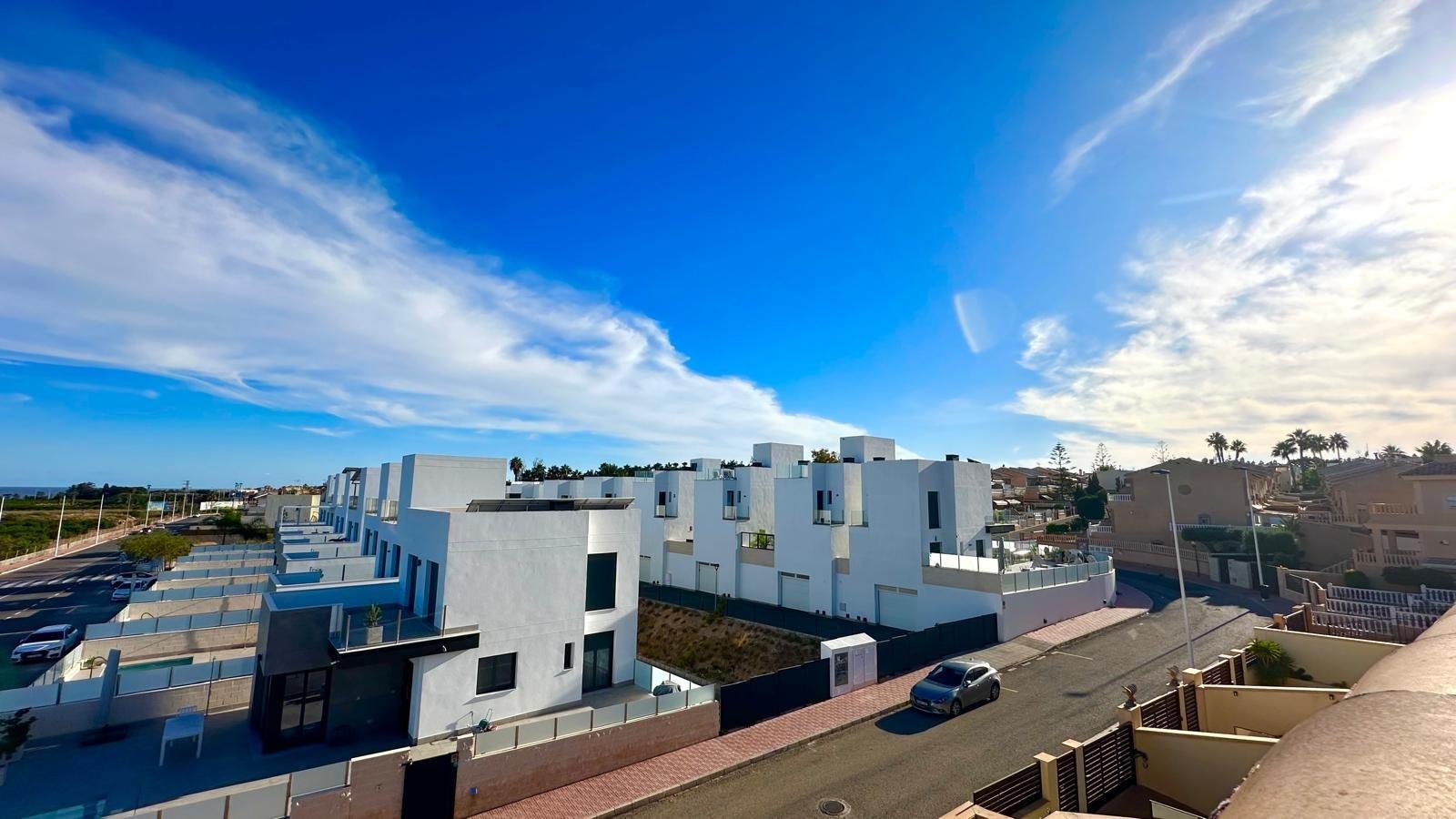2-23 4 Bedroom 3 Bathroom Town House in Torrevieja - Caza De Casa