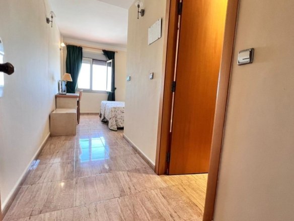 33 Bed Commercial in Los Montesinos - Caza De Casa