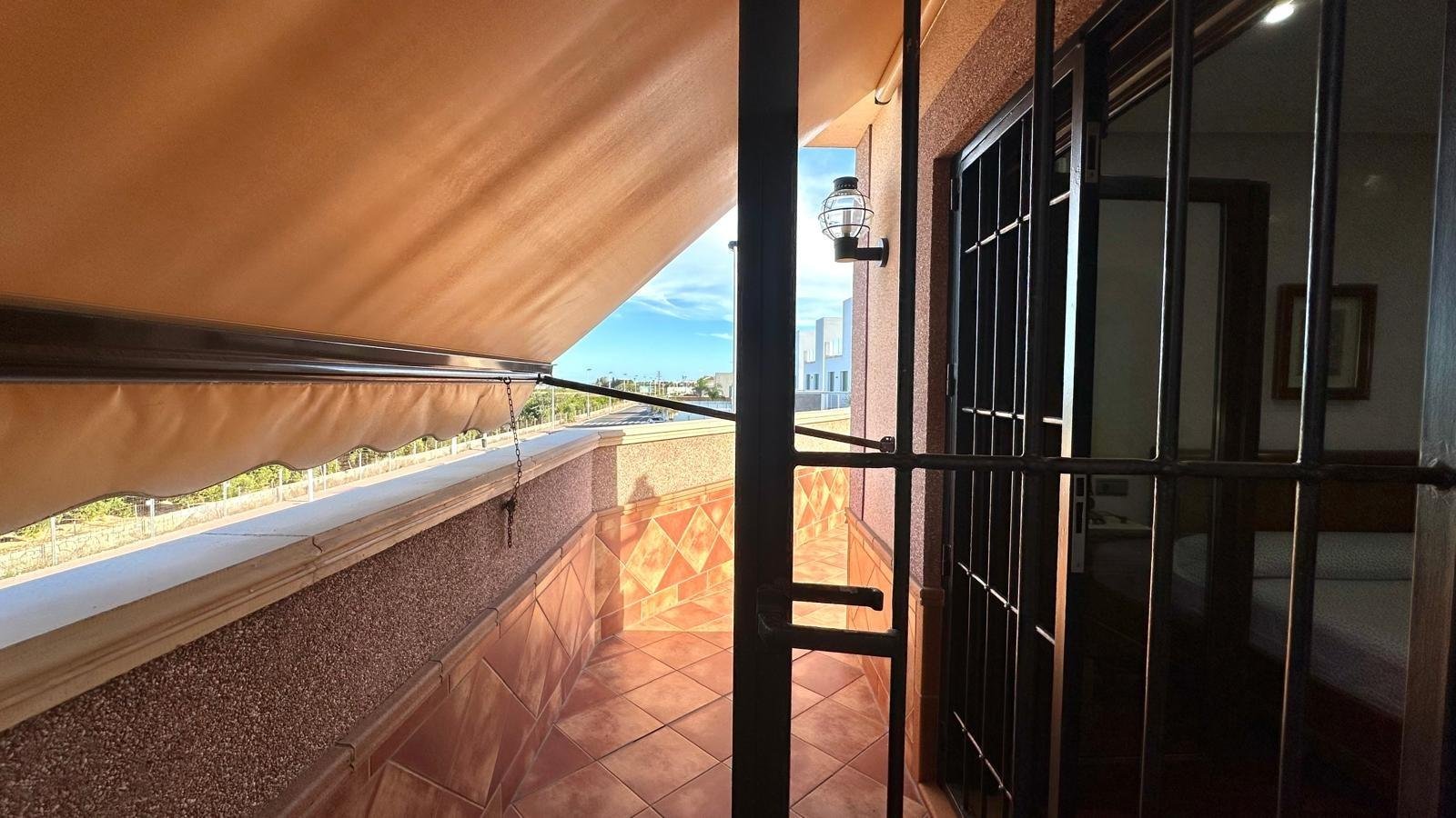 2-25 4 Bedroom 3 Bathroom Town House in Torrevieja - Caza De Casa