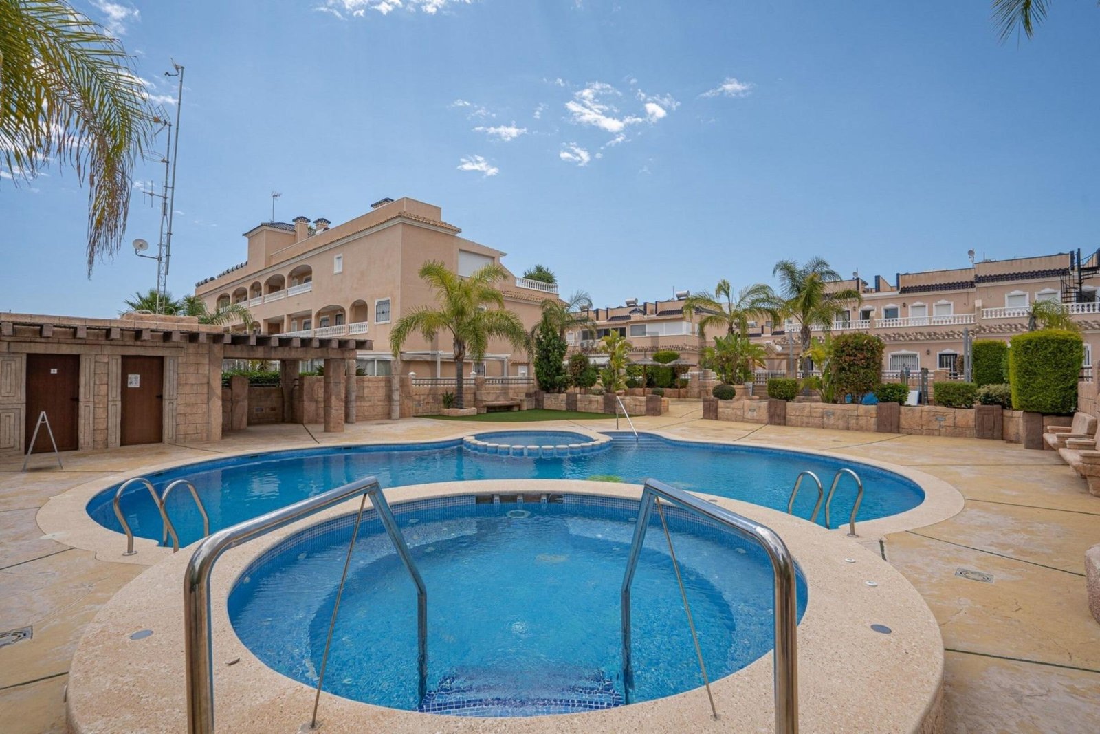 2 Bed 2 Bath Town House in Orihuela Costa - Caza De Casa