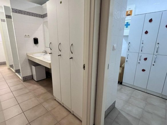 33 Bed Commercial in Los Montesinos - Caza De Casa