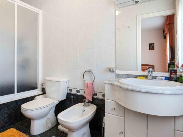 3 Bedroom 4 Bathroom Villa in Cabo Roig - Caza De Casa