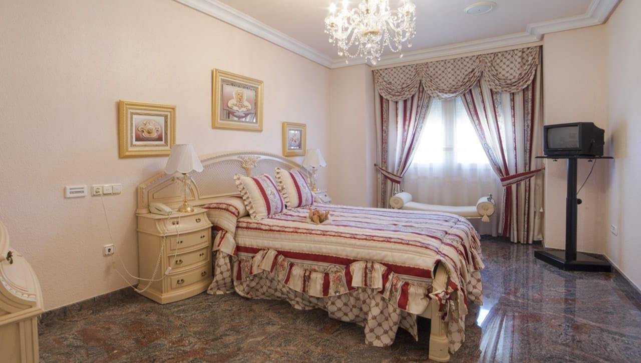 5 Bedroom 5 Bathroom Town House in Los Alcazares - Caza De Casa