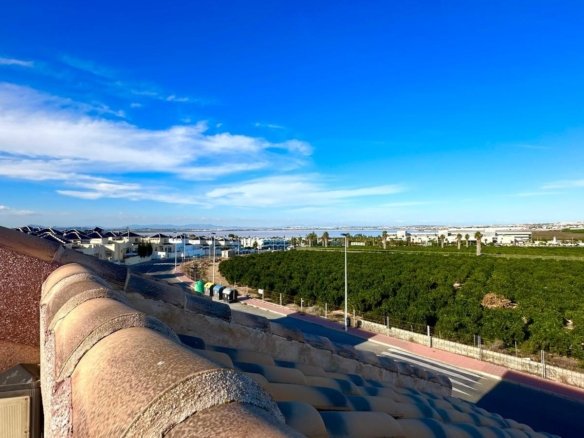 4 Bedroom 3 Bathroom Town House in Torrevieja - Caza De Casa