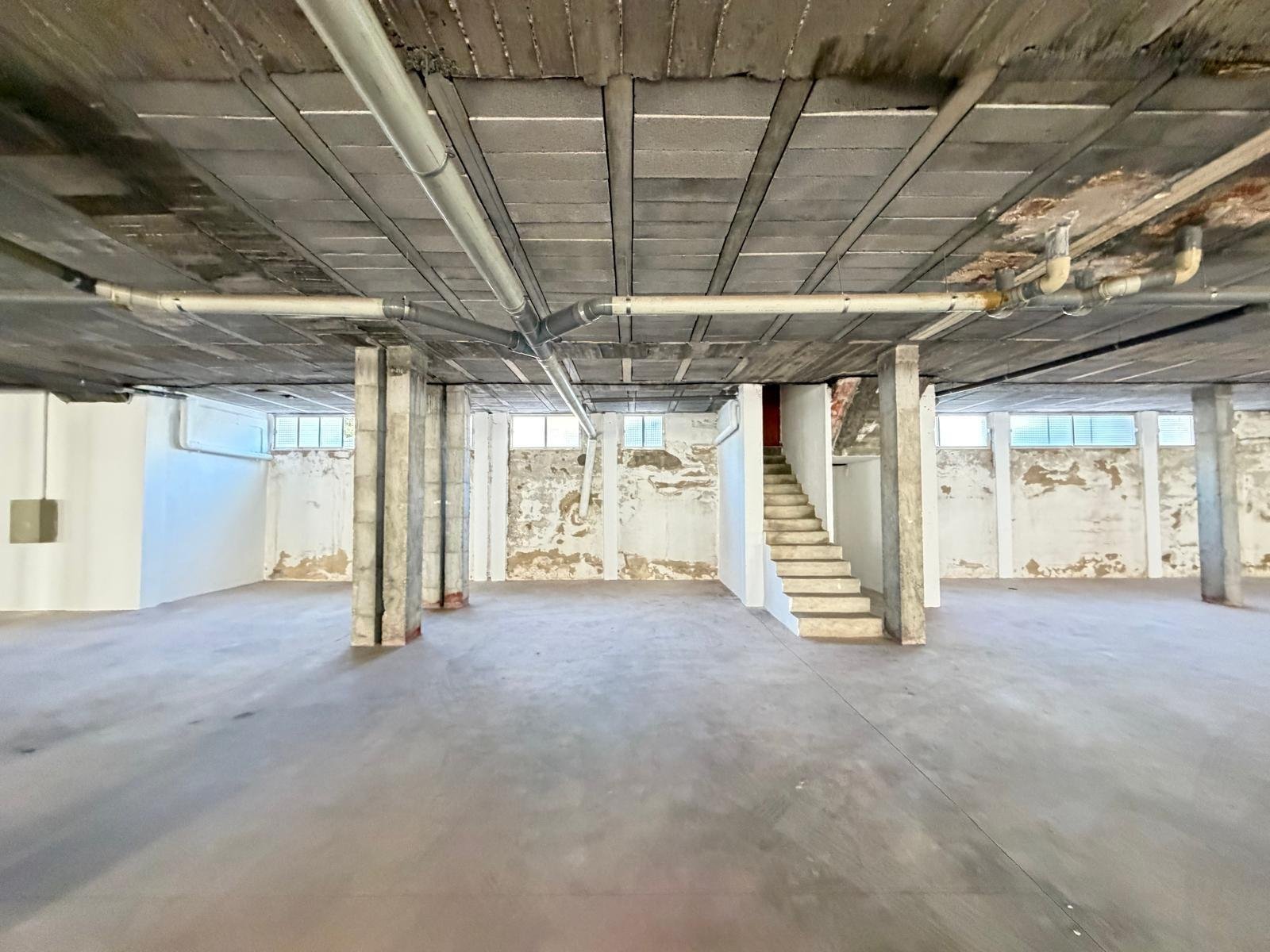 2-26 Commercial in Torrevieja - Caza De Casa